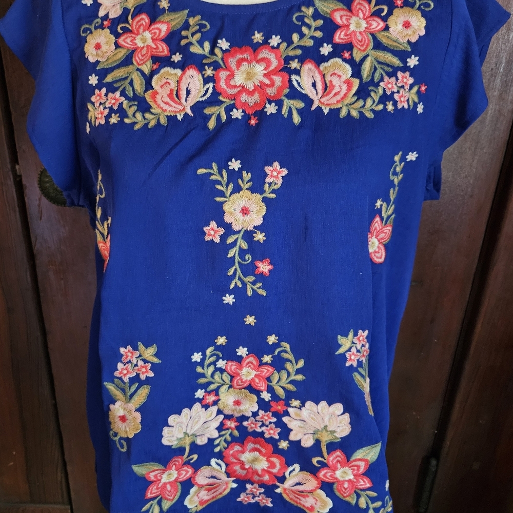 Savanna Jane royal blue embroidered flowers cap sleeve top